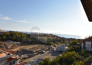 اطلالة بحر وقلعة - دوبلكس 4 غرف وصالة -في كاستل / الانيا 