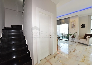 اطلالة بحر وقلعة - دوبلكس 4 غرف وصالة -في كاستل / الانيا 