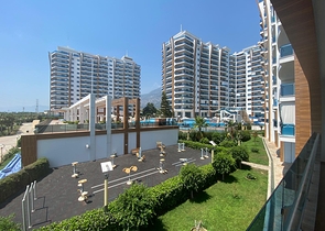 شقق للبيع في مجمع ازورا بارك - تصميم 1+2 مفروشة -مجمع 5 نجوم -في محمودلار / الانيا 