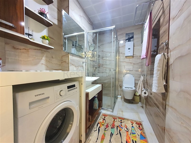 شقق فاخرة في الانيا - تصميم 1+1 - مفروشة - ضمن مجمع حديث في محمودلار / الانيا 