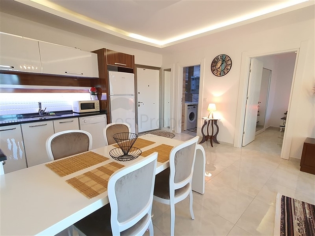 شقق فاخرة في الانيا - تصميم 1+1 - مفروشة - ضمن مجمع حديث في محمودلار / الانيا 