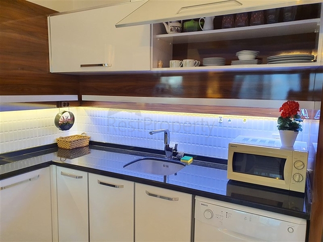 شقق فاخرة في الانيا - تصميم 1+1 - مفروشة - ضمن مجمع حديث في محمودلار / الانيا 