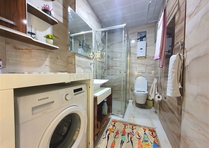 شقق فاخرة في الانيا - تصميم 1+1 - مفروشة - ضمن مجمع حديث في محمودلار / الانيا 