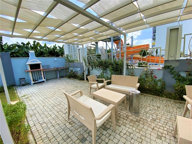 قريبة من البحر والخدمات -شقة غرفة وصالة مفروشة -في محمودلار / الانيا 