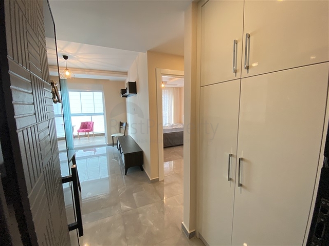 قريبة من البحر والخدمات -شقة غرفة وصالة مفروشة -في محمودلار / الانيا 