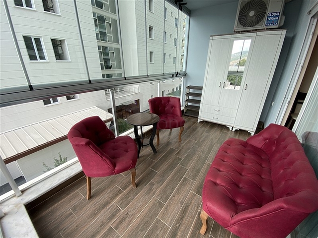 قريبة من البحر والخدمات -شقة غرفة وصالة مفروشة -في محمودلار / الانيا 