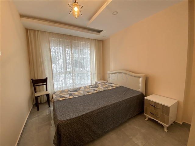 قريبة من البحر والخدمات -شقة غرفة وصالة مفروشة -في محمودلار / الانيا 