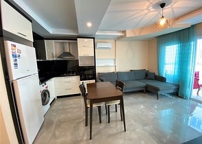 قريبة من البحر والخدمات -شقة غرفة وصالة مفروشة -في محمودلار / الانيا 