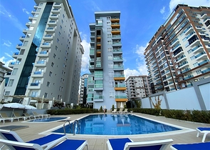 قريبة من البحر والخدمات -شقة غرفة وصالة مفروشة -في محمودلار / الانيا 