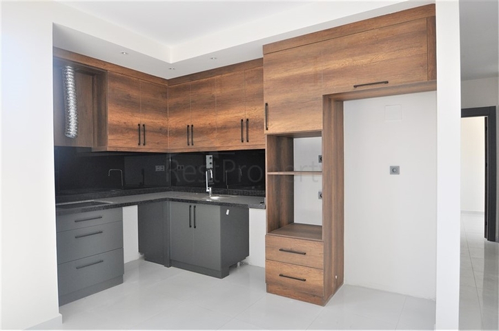 شقة للبيع ضمن مجمع فاخر في الانيا -تصميم 2 غرفة وصالة -في محمودلار / الانيا 