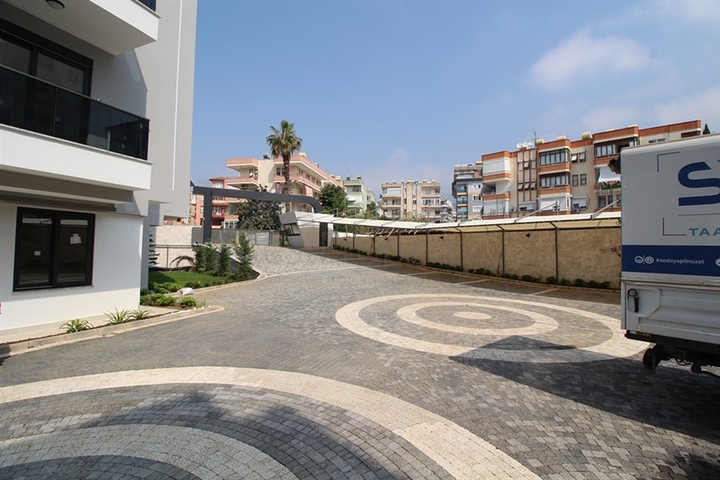 شقق للبيع في مركز الانيا - تصميم غرفة وصالة -مجمع حديث -في مركز الانيا 