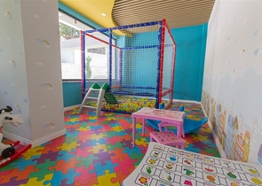 شقق للبيع في مركز الانيا - تصميم غرفة وصالة -مجمع حديث -في مركز الانيا 