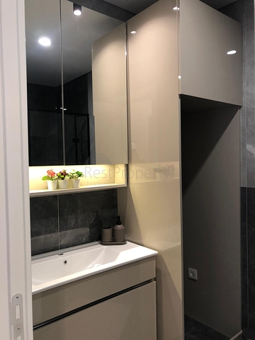 مجمع سكني فاميلي كونسبت ، بالقرب من محطة المترو