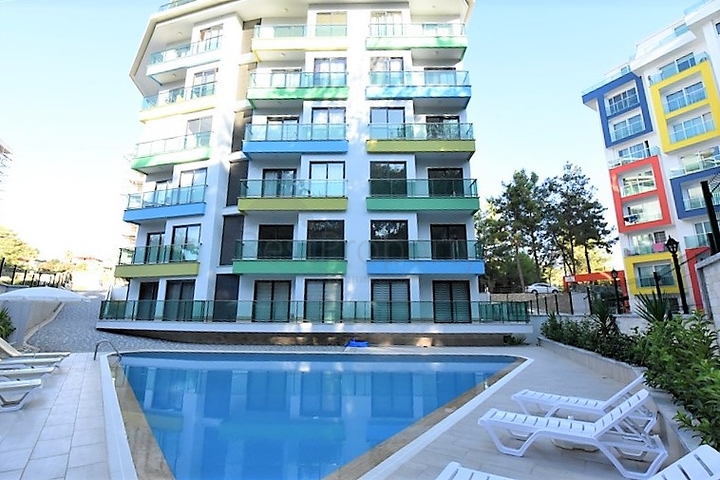 وسط الطبيعة - شقة عائلية 3 غرف وصالة -ضمن مجمع حديث -افسلار/ الانيا 