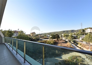 وسط الطبيعة - شقة عائلية 3 غرف وصالة -ضمن مجمع حديث -افسلار/ الانيا 