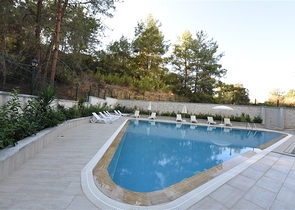 وسط الطبيعة - شقة عائلية 3 غرف وصالة -ضمن مجمع حديث -افسلار/ الانيا 