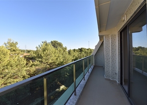 وسط الطبيعة - شقة عائلية 3 غرف وصالة -ضمن مجمع حديث -افسلار/ الانيا 