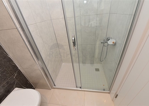 مجمع حديث وسط الطبيعة -شقة غرفة وصالة مفروشة - في افسلار / الانيا 