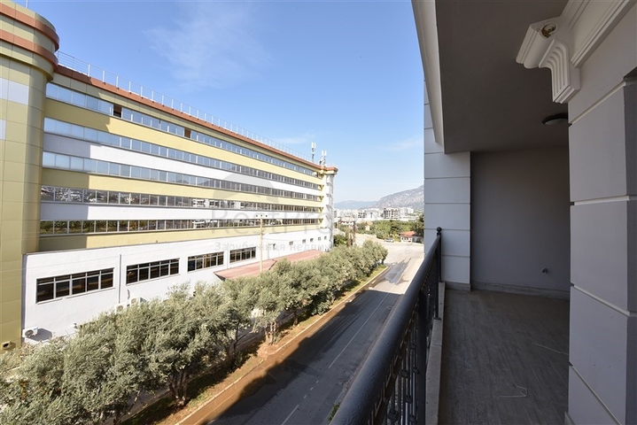 شقق فاخرة للبيع في الانيا - تصميم 2 غرفة وصالة -مجمع بخدمات 5 نجوم -في كارجيجاك / الانيا 