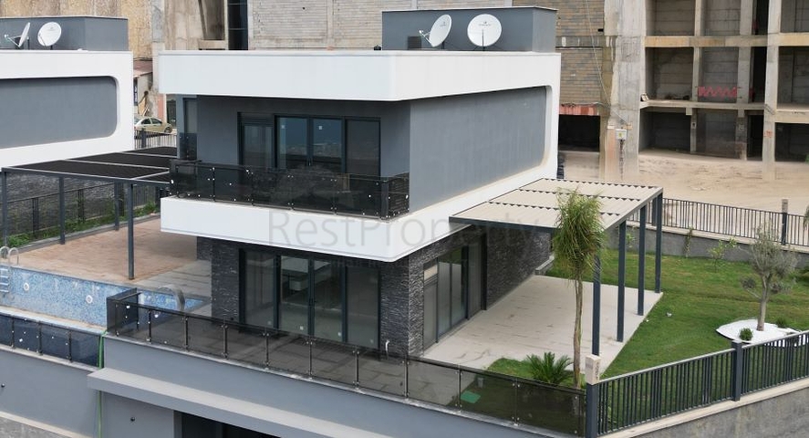 فلل فاخرة للبيع في الانيا - اطلالة بحر - مجمع فلل قيد الانشاء - كارجيجاك / الانيا 