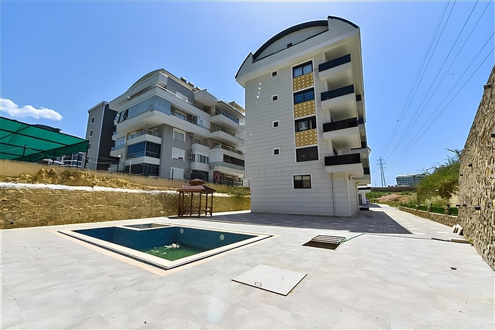 شقق بالاقساط ضمن مجمع سكني حديث -في افسلار / الانيا 