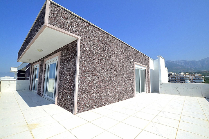 اطلالة بحر - دوبلكس 4 غرف وصالة - مجمع فاخر -في محمودلار / الانيا