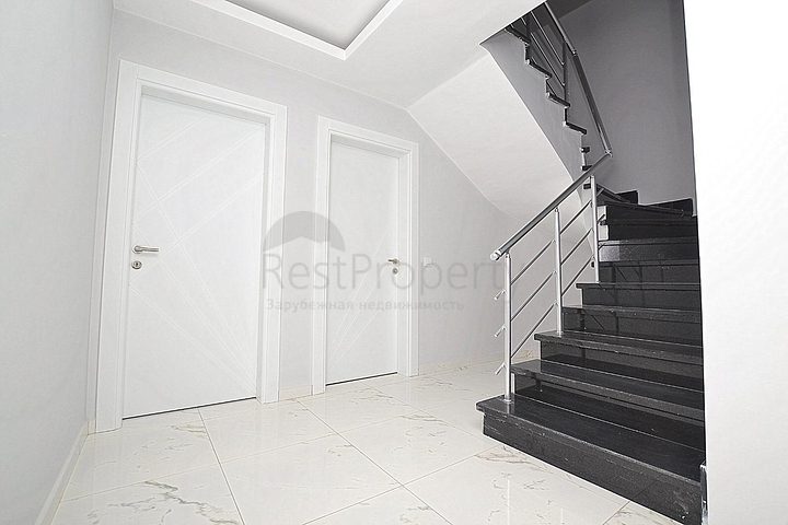 اطلالة بحر - دوبلكس 4 غرف وصالة - مجمع فاخر -في محمودلار / الانيا