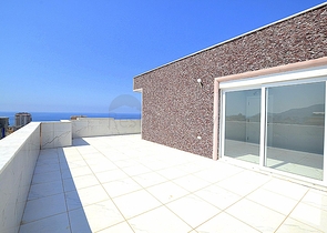 اطلالة بحر - دوبلكس 4 غرف وصالة - مجمع فاخر -في محمودلار / الانيا