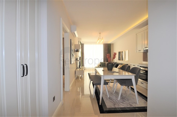 مجمع على البحر مباشرة في كاستل - شقة غرفة وصالة مفروشة بأناقة -في كاستل / الانيا 