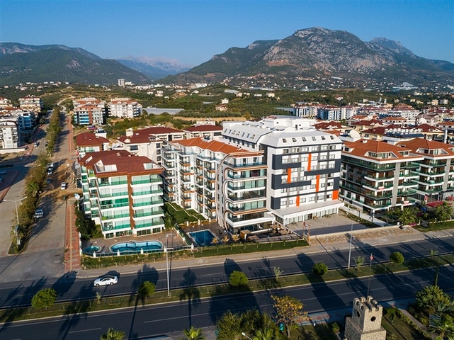 مجمع على البحر مباشرة في كاستل - شقة غرفة وصالة مفروشة بأناقة -في كاستل / الانيا 