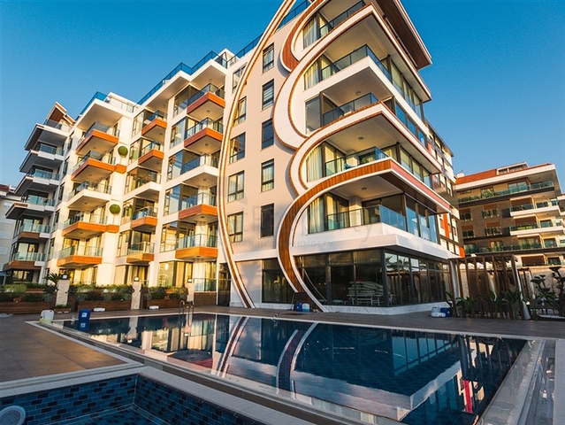 مجمع على البحر مباشرة في كاستل - شقة غرفة وصالة مفروشة بأناقة -في كاستل / الانيا 