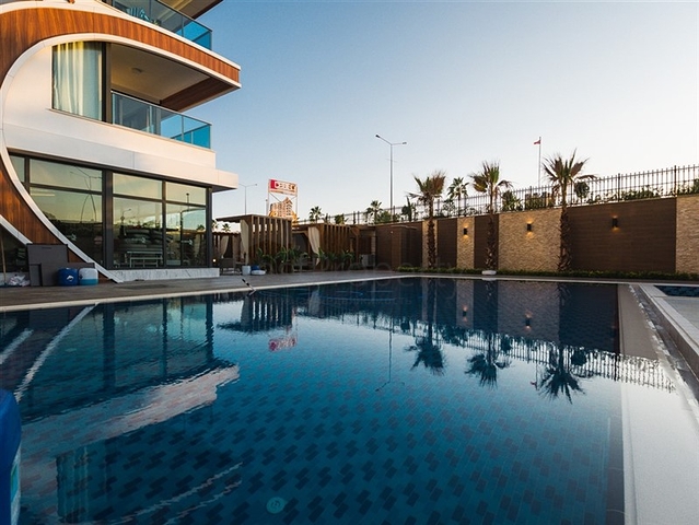 مجمع على البحر مباشرة في كاستل - شقة غرفة وصالة مفروشة بأناقة -في كاستل / الانيا 