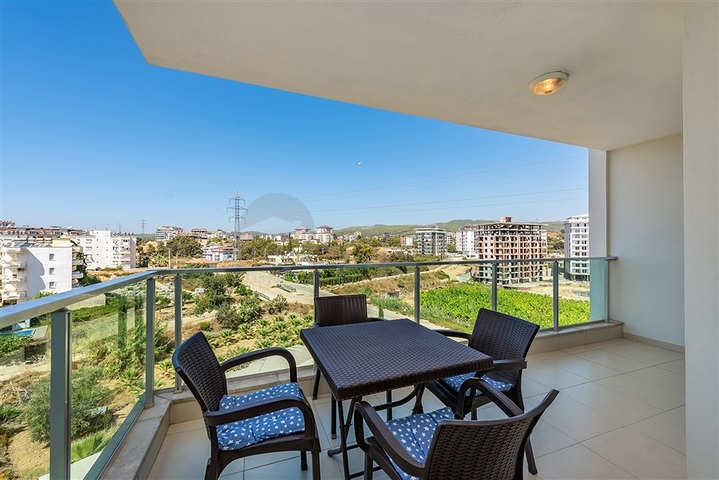 شقة اطلالة بحر - غرفة وصالة -ضمن مجمع بخدمات 5 نجوم -في افسلار / الانيا 