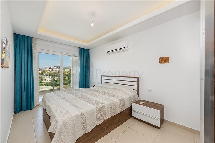 شقة اطلالة بحر - غرفة وصالة -ضمن مجمع بخدمات 5 نجوم -في افسلار / الانيا 