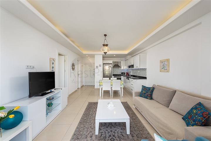 شقة اطلالة بحر - غرفة وصالة -ضمن مجمع بخدمات 5 نجوم -في افسلار / الانيا 