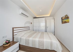 شقة اطلالة بحر - غرفة وصالة -ضمن مجمع بخدمات 5 نجوم -في افسلار / الانيا 