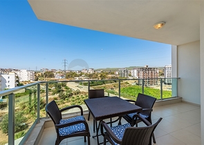 شقة اطلالة بحر - غرفة وصالة -ضمن مجمع بخدمات 5 نجوم -في افسلار / الانيا 