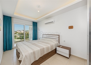 شقة اطلالة بحر - غرفة وصالة -ضمن مجمع بخدمات 5 نجوم -في افسلار / الانيا 