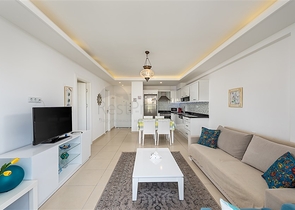 شقة اطلالة بحر - غرفة وصالة -ضمن مجمع بخدمات 5 نجوم -في افسلار / الانيا 