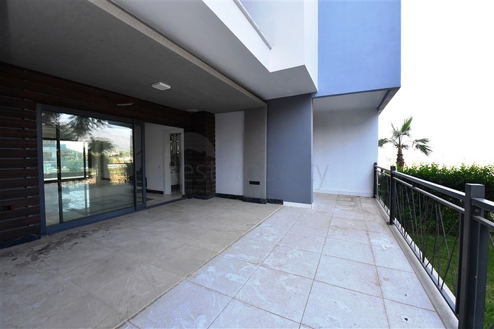 شقق فاخرة في الانيا - دوبلكس واسعة - ضمن مجمع حديث -في كارجيجاك / الانيا 