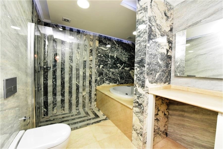 شقق فاخرة في الانيا - دوبلكس واسعة - ضمن مجمع حديث -في كارجيجاك / الانيا 