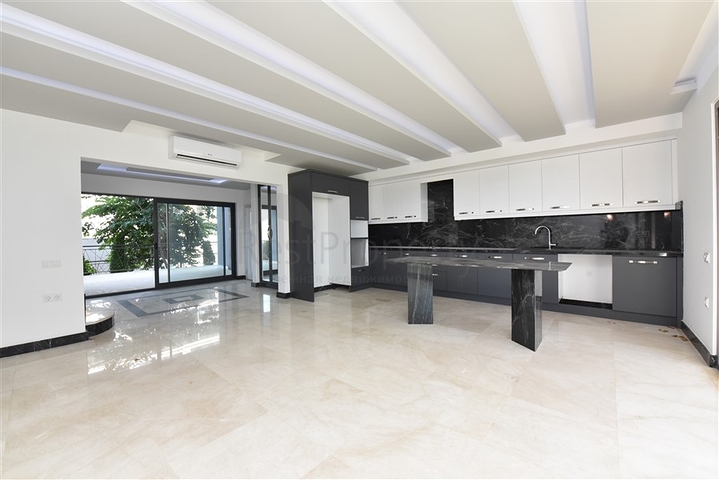 شقق فاخرة في الانيا - دوبلكس واسعة - ضمن مجمع حديث -في كارجيجاك / الانيا 