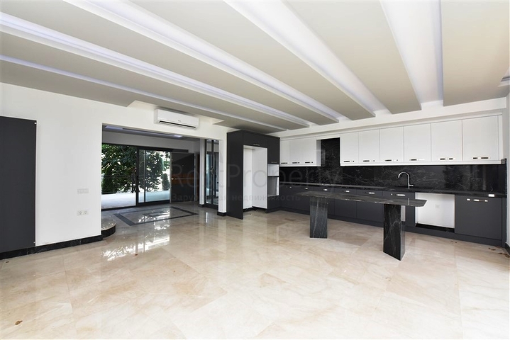 شقق فاخرة في الانيا - دوبلكس واسعة - ضمن مجمع حديث -في كارجيجاك / الانيا 