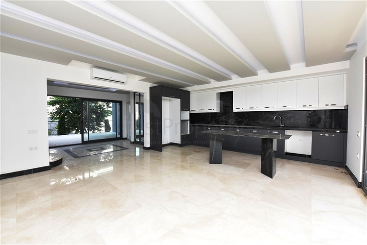 شقق فاخرة في الانيا - دوبلكس واسعة - ضمن مجمع حديث -في كارجيجاك / الانيا 