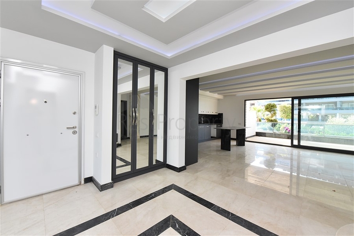 شقق فاخرة في الانيا - دوبلكس واسعة - ضمن مجمع حديث -في كارجيجاك / الانيا 