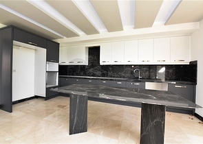 شقق فاخرة في الانيا - دوبلكس واسعة - ضمن مجمع حديث -في كارجيجاك / الانيا 