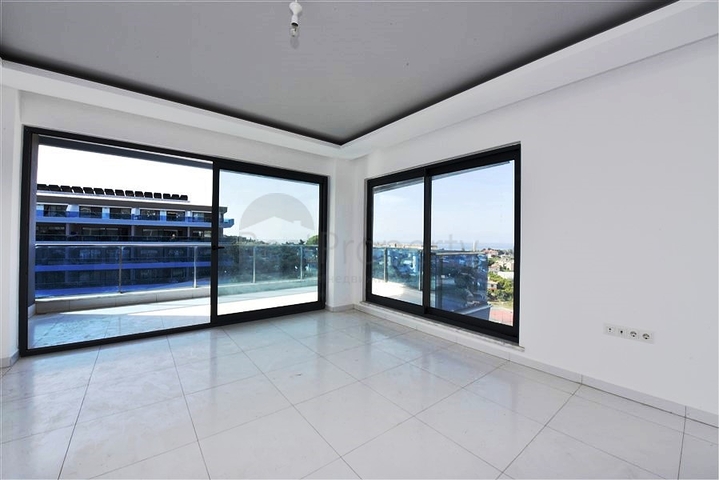 شقة اطلالة بحر - ضمن مجمع 5 نجوم - تصميم 1+2 - في كارجيجاك / الانيا 