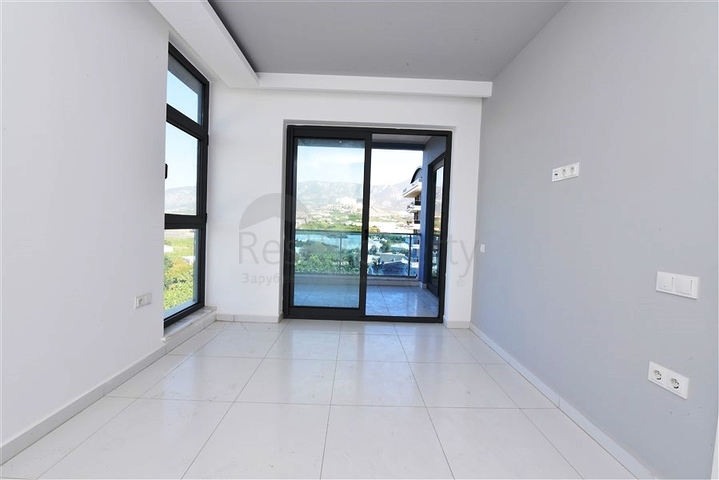 شقة اطلالة بحر - ضمن مجمع 5 نجوم - تصميم 1+2 - في كارجيجاك / الانيا 