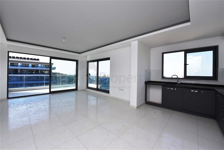 شقة اطلالة بحر - ضمن مجمع 5 نجوم - تصميم 1+2 - في كارجيجاك / الانيا 