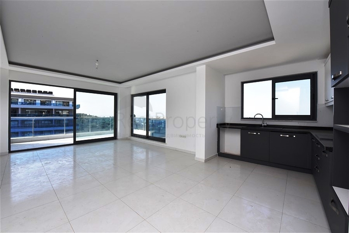 شقة اطلالة بحر - ضمن مجمع 5 نجوم - تصميم 1+2 - في كارجيجاك / الانيا 